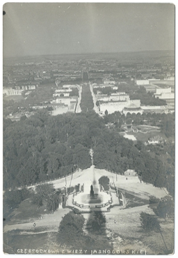 Widok na miasto z rotundą. Pocztówka sprzed 1914